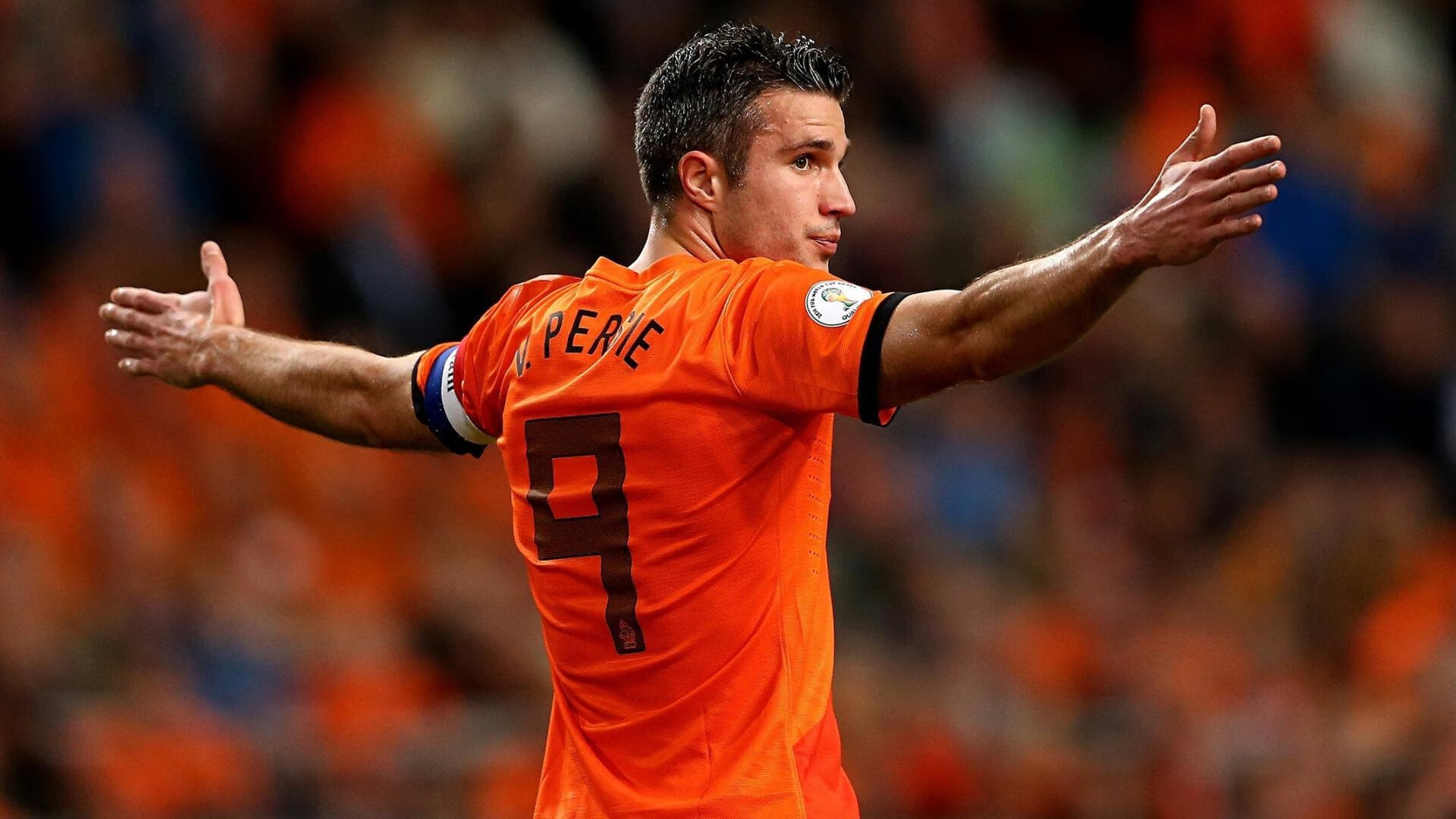 田径赛季选手训练强度增加,田径运动员训练的周期